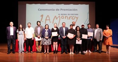 Cucsur premian a ganadores del VI Bienal de Pintura