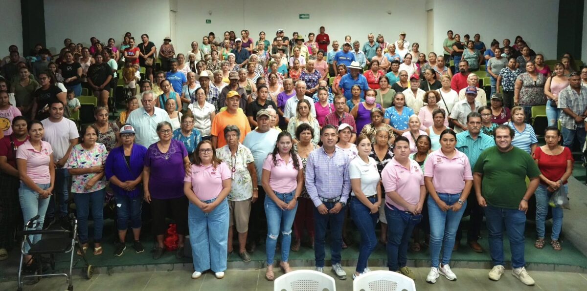 Realiza DIF La Huerta Entrega de Despensas