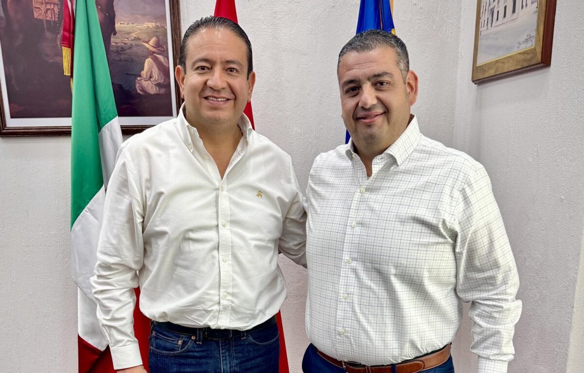 Anuncia Gustavo Robles Escrituración de 600 Lotes