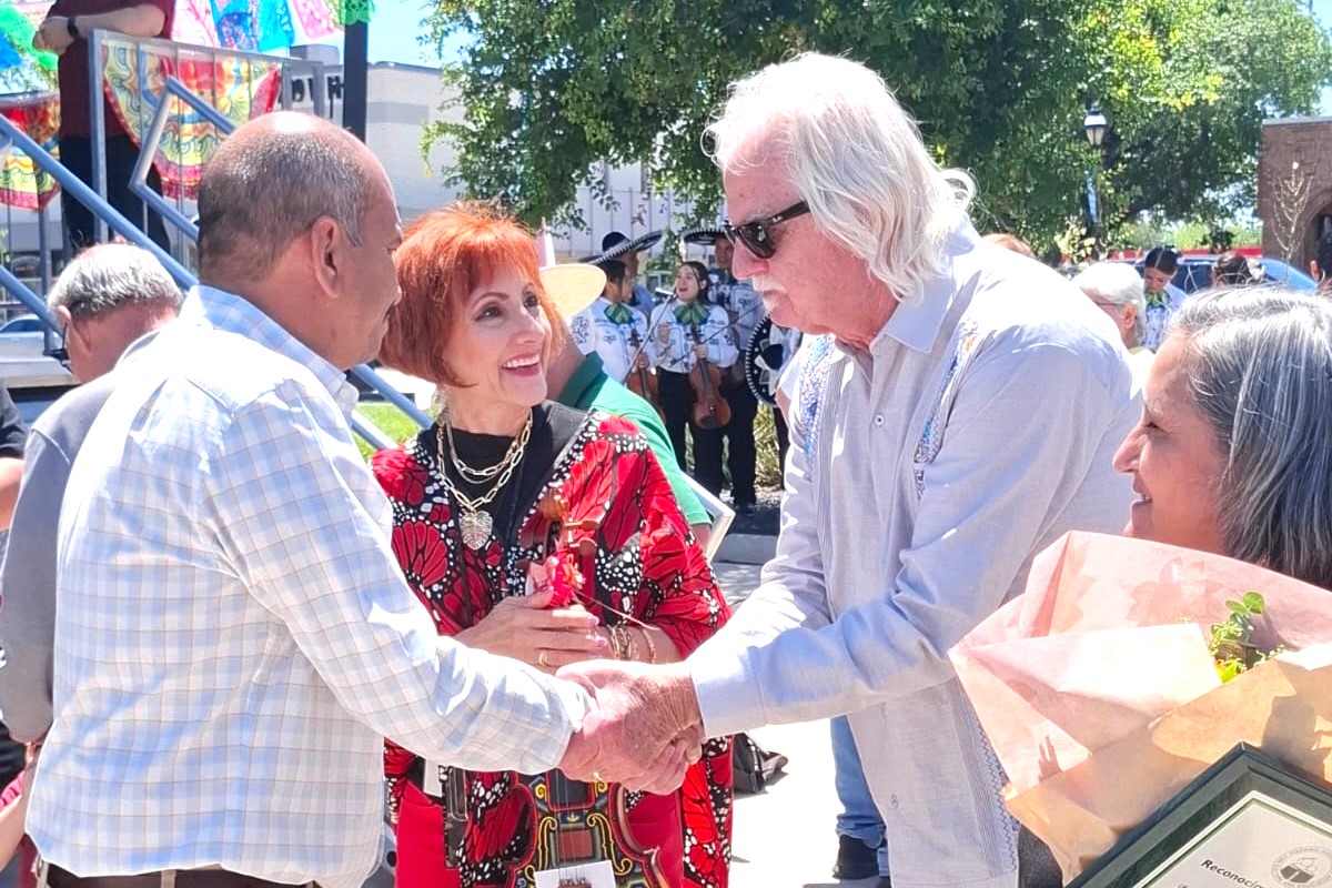Ramón Reynaga Fortalece Colaboración con Comunidad Migrante