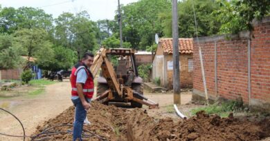 Supervisa alcalde Red de Agua Potable en Villa Vieja Supervisa alcalde Red de Agua Potable en Villa Vieja