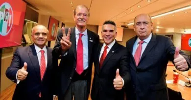 En Defensa de La Democracia Cobija PRI a Vicente Fox